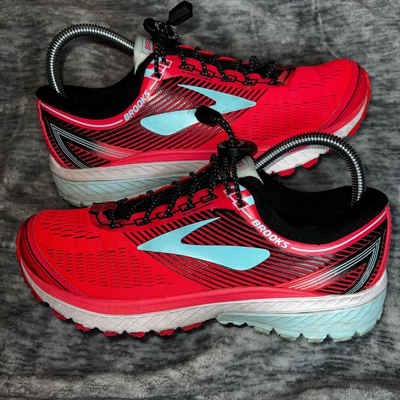 Brooks Shoes - Women’s Brooks Ghost 10 Diva Pink Size 8.5